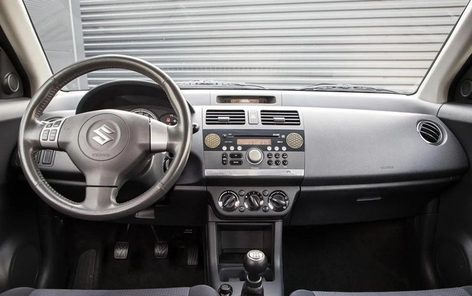 Suzuki Swift cena 17900 przebieg: 103000, rok produkcji 2008 z Bolesławiec małe 121